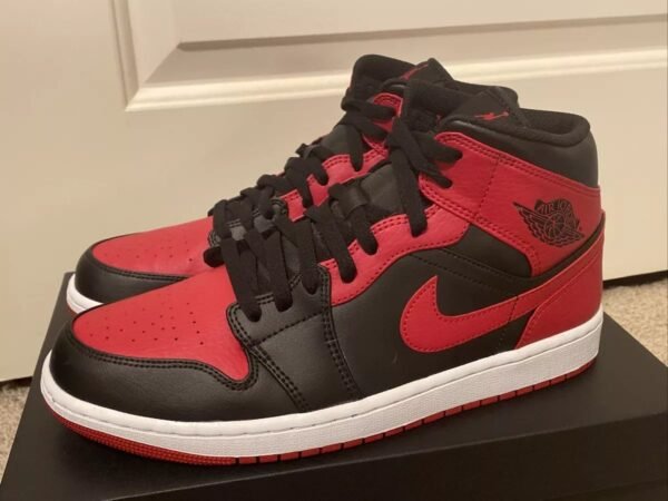 Nike Air Jordan 1 Mid Banned (2020) GS Taille 6,5Y - 554725-074 - NEUF ENVOI RAP - Image 4