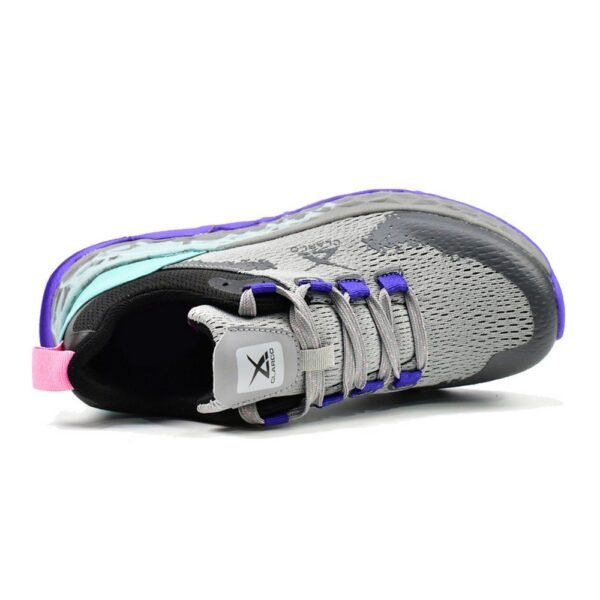 Breathable Fly Knit Sports Shoes Fashionable Anti-Skid Sneakers CLSA33 - Image 2