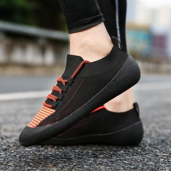 Anti-Toe Collision Breathable Fly-Knit Gym Shoes Lightweight Sneakers CLG1003